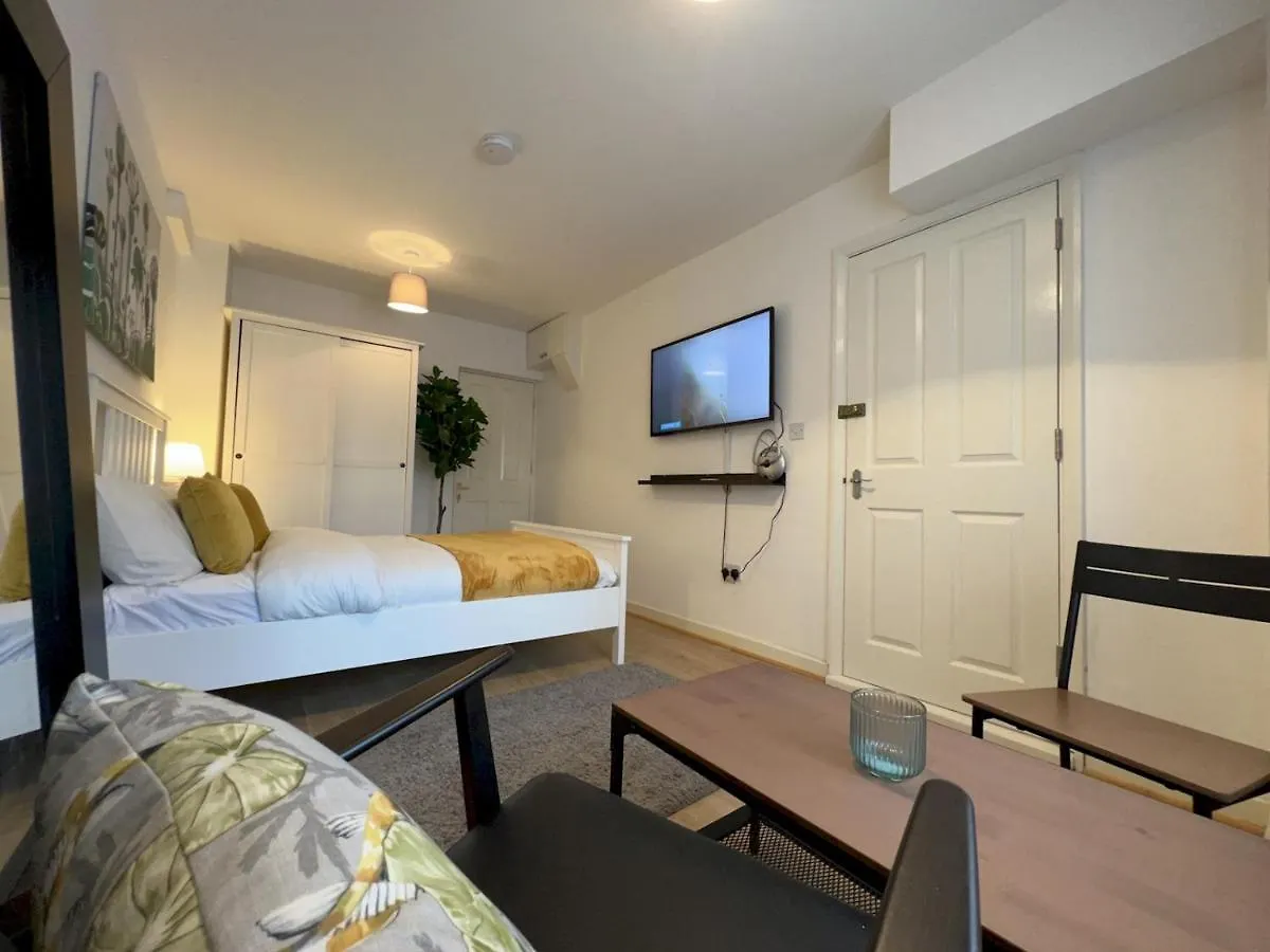 Pass The Keys Cosy Studio Flat Close To Bexleyheath Centre