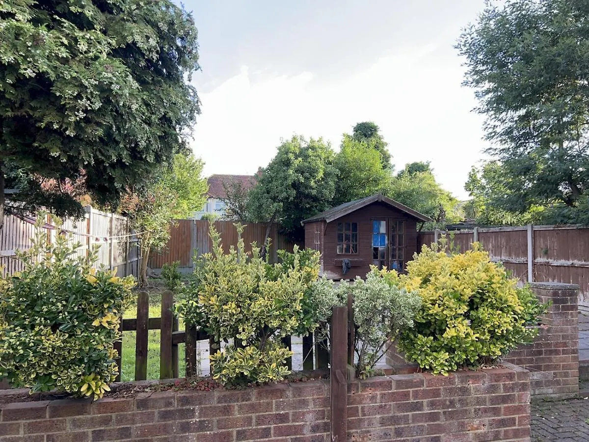 Pass The Keys Cosy Studio Flat Close To Bexleyheath Centre 0*,  United Kingdom